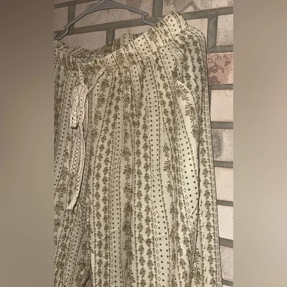 POL Floral Boho Jogger Pants Women’s Small NWT - Picture 4 of 6